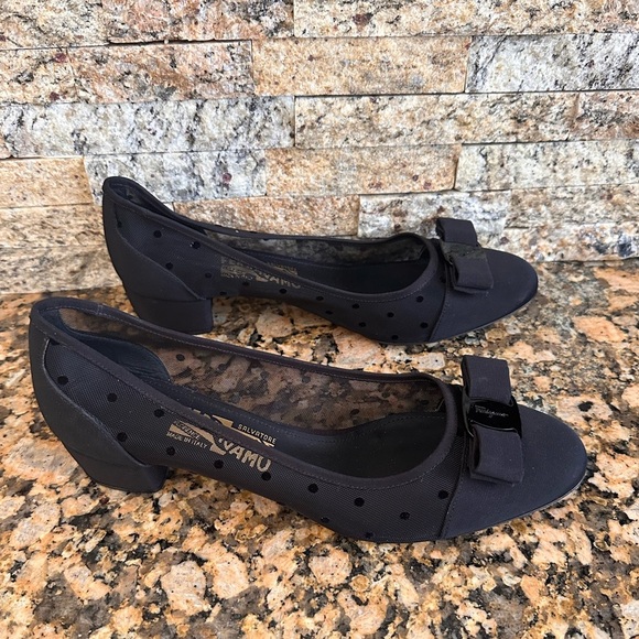 Salvatore FERRAGAMO Vara Dots mesh black pumps - Picture 2 of 8